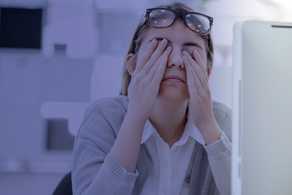 Как снять усталость глаз после компьютера Как снять усталость глаз после компьютера